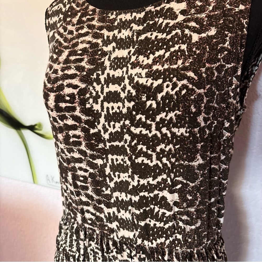 Dress size large - Picture 2 of 6